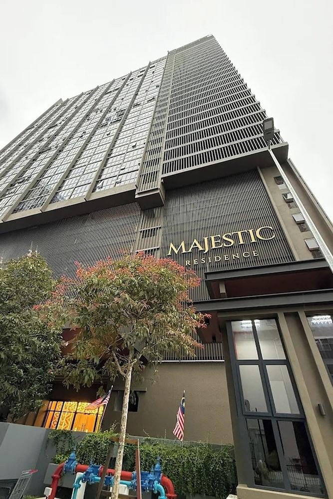 Majestic Residence Klcc by Luxe