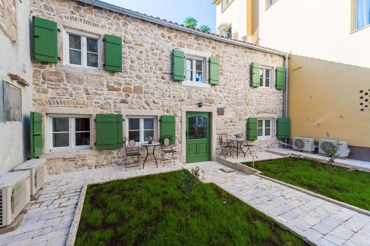 10 Heritage Rooms