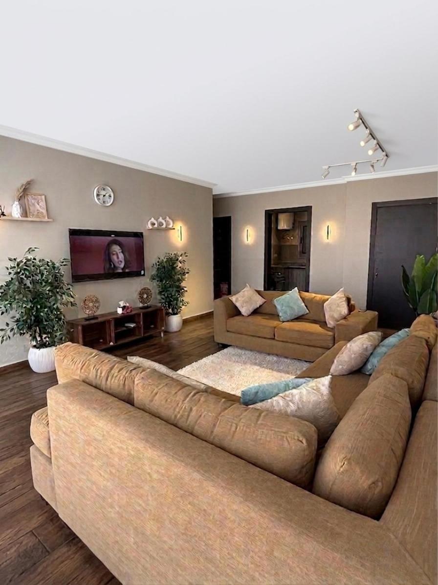 Modern Cozy Centrally Located Apartment in One Kattameya