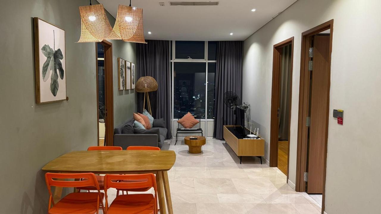 Luxury Two Bedroom Apartment by Sky Suite