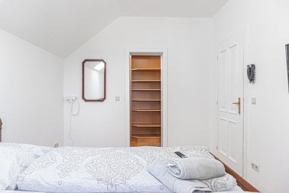 Cozy Room With Shared Garden Access