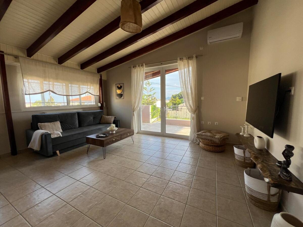 Lithos Apartment