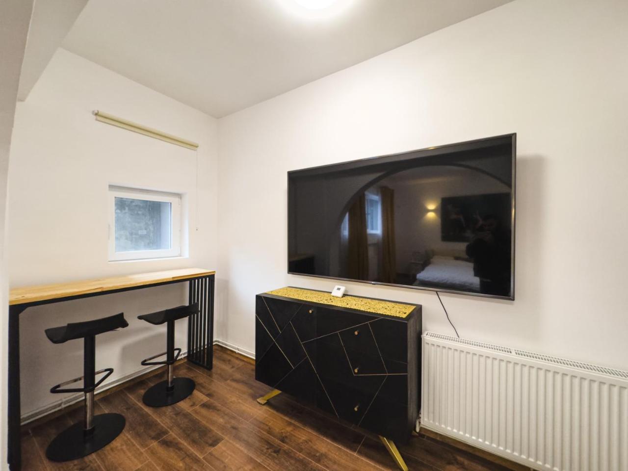 Loving Downtown Studio by Chr Luxury Property