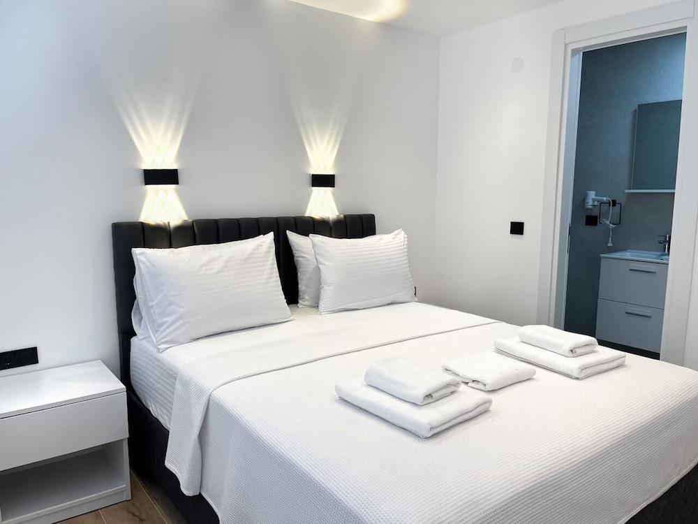 My Sunset Suite Apartments