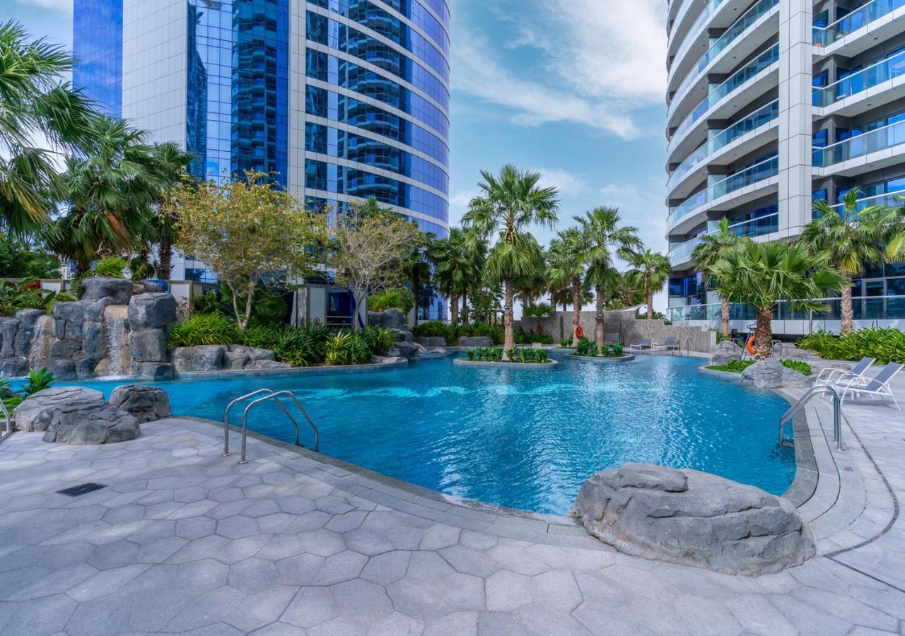 Savis Homes - Damac Paramount Tower a 1br Ultimate Luxury And Glam Escape