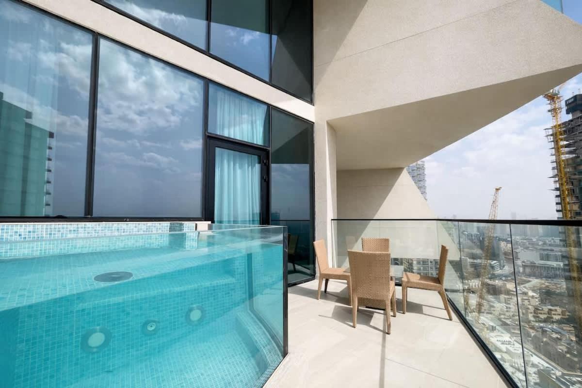 Modern Luxury 1br W Private Pool -Binghatti Royale