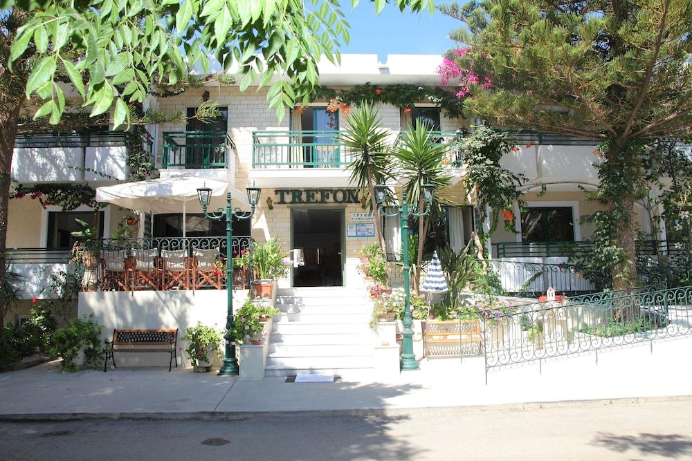 Trefon Hotel Apartments & Family Suites