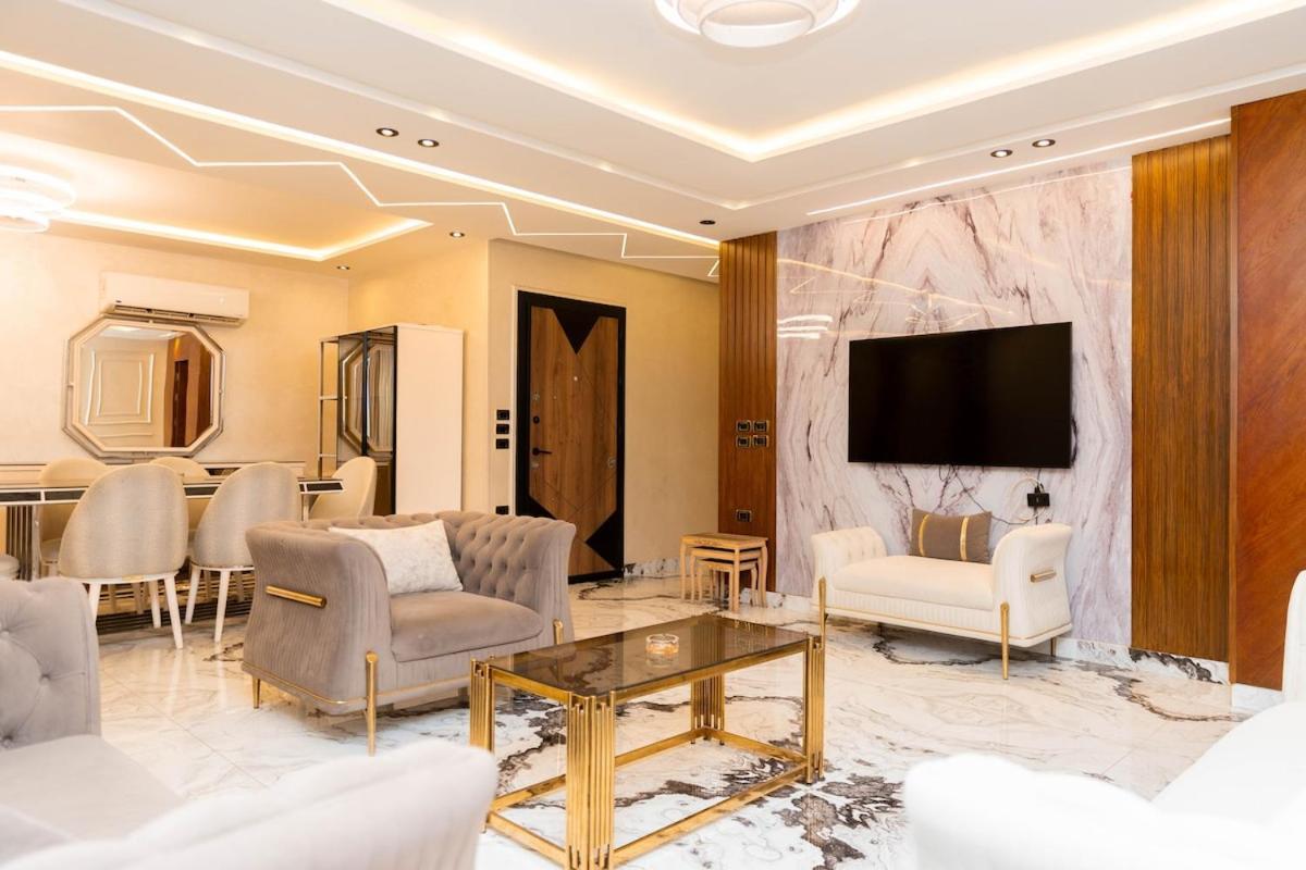 Modern & Stylish Flat in Mohandessin