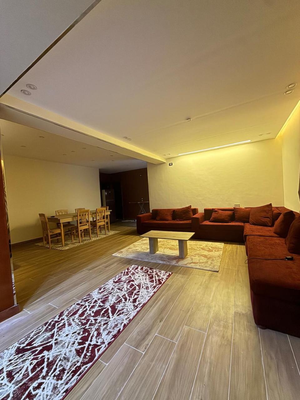 Luxury 2br Suite Master Bath & Big Living