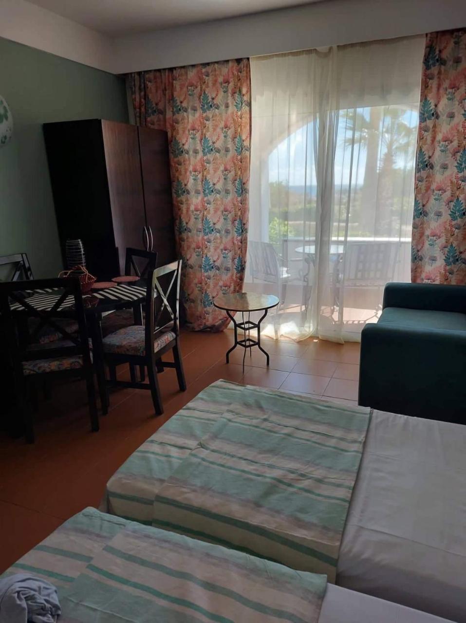 Bellissimo Appartamento Vista Mare Sulla Piscina