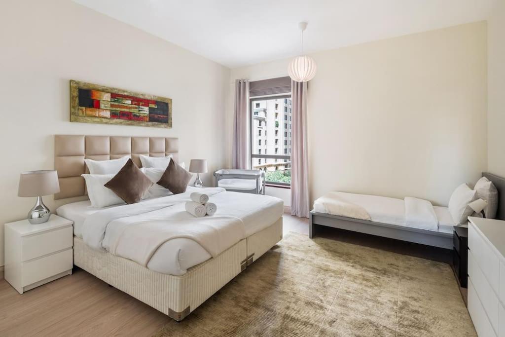Luxury 1 Bedroom Apartment in Jbr with Beach Access