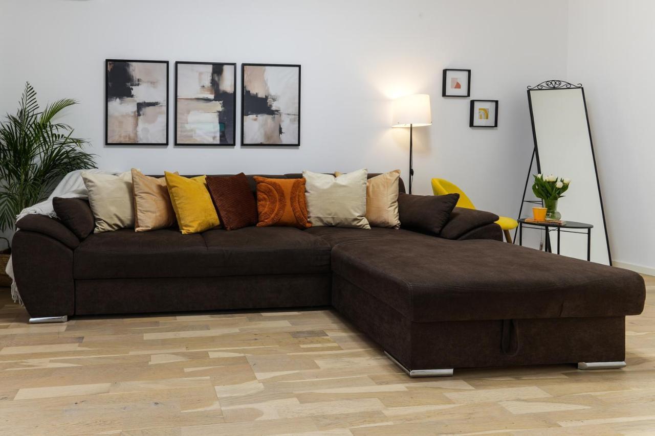 Amalia Quiet 1br Apartment With Parking & Wi-fi