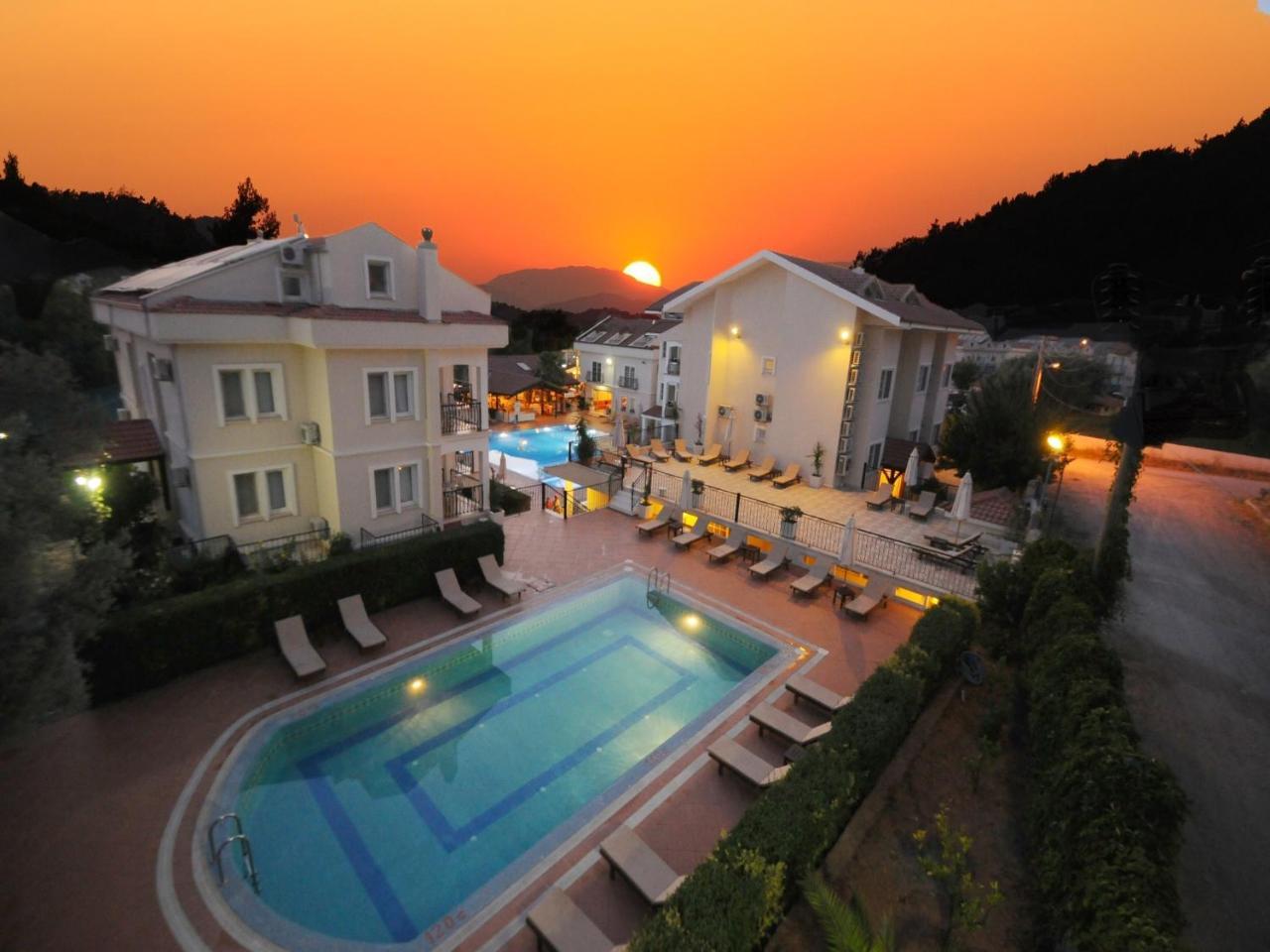 Sea Breeze Hotel Apartments