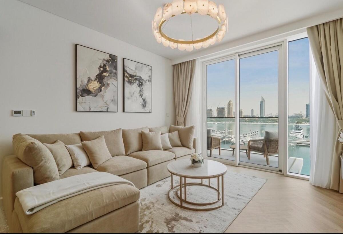 Sea View 1br with Private Beach at Beach Mansion