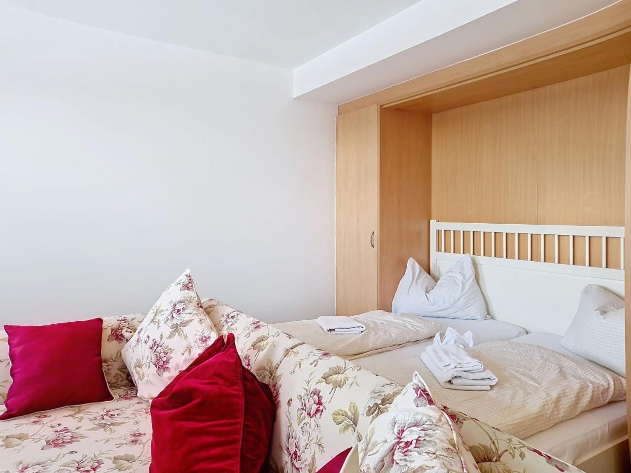 Apartment Naviser Hutte-4 By Interhome