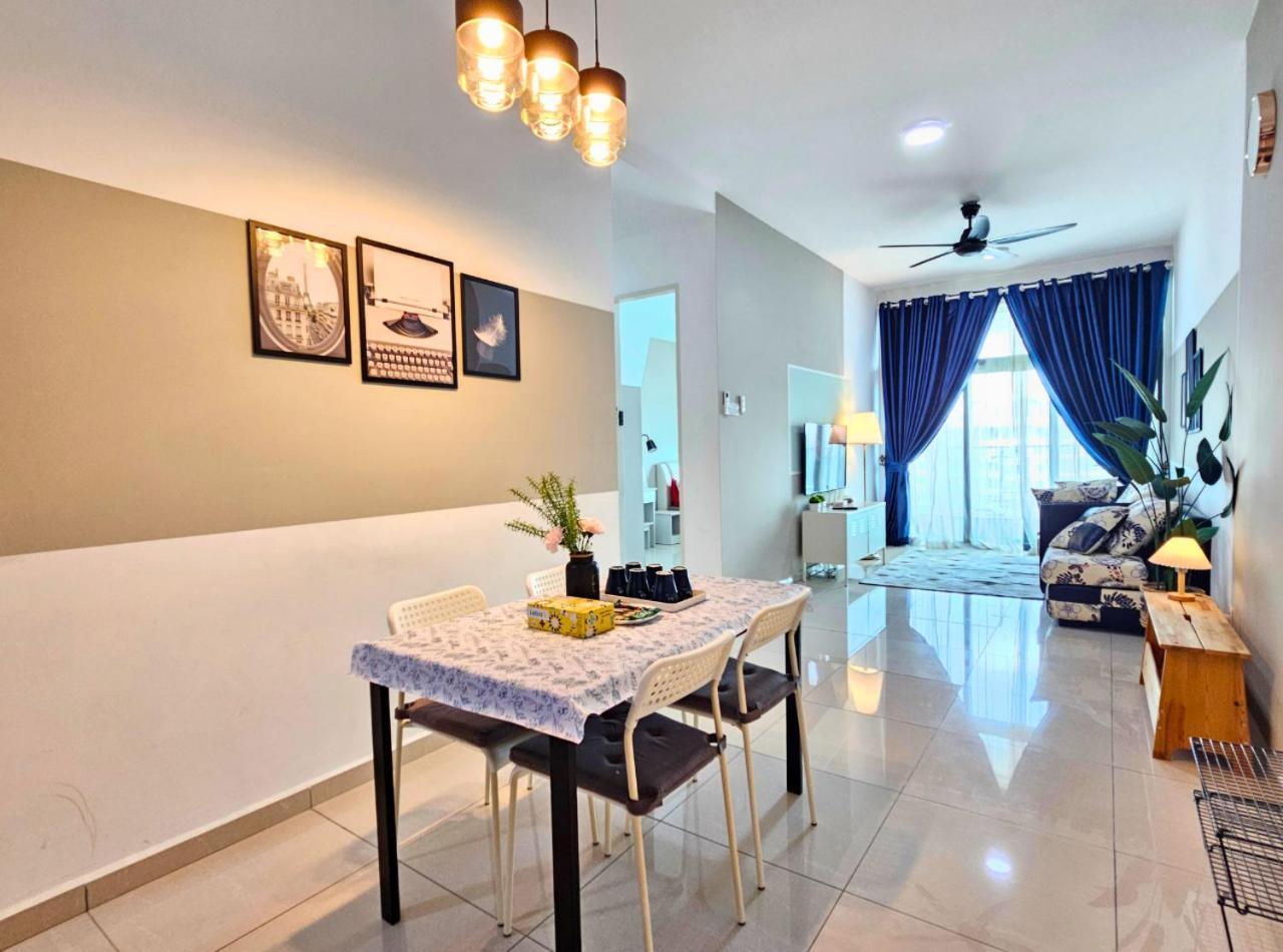 Legasi 3br Homestay Next To Lrt Walk To Klcc & Saloma Bridge