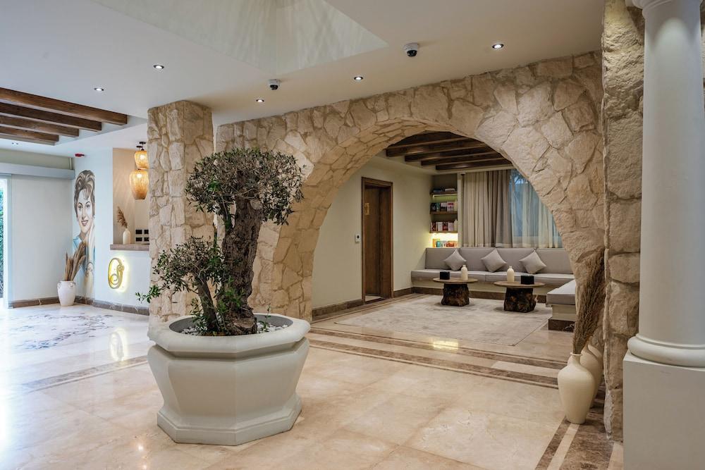Sam's Story Boutique Hotel