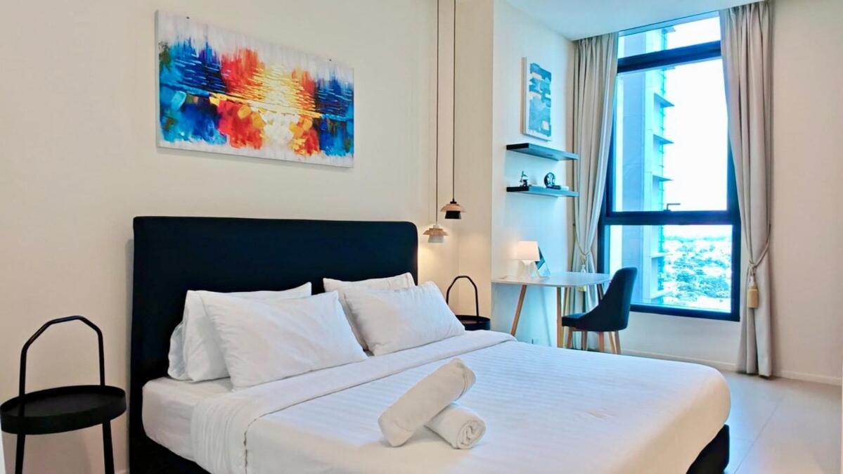 Arcoris Soho Mont Kiara 163mall 2 To 4pax 1bedroom Kingsize