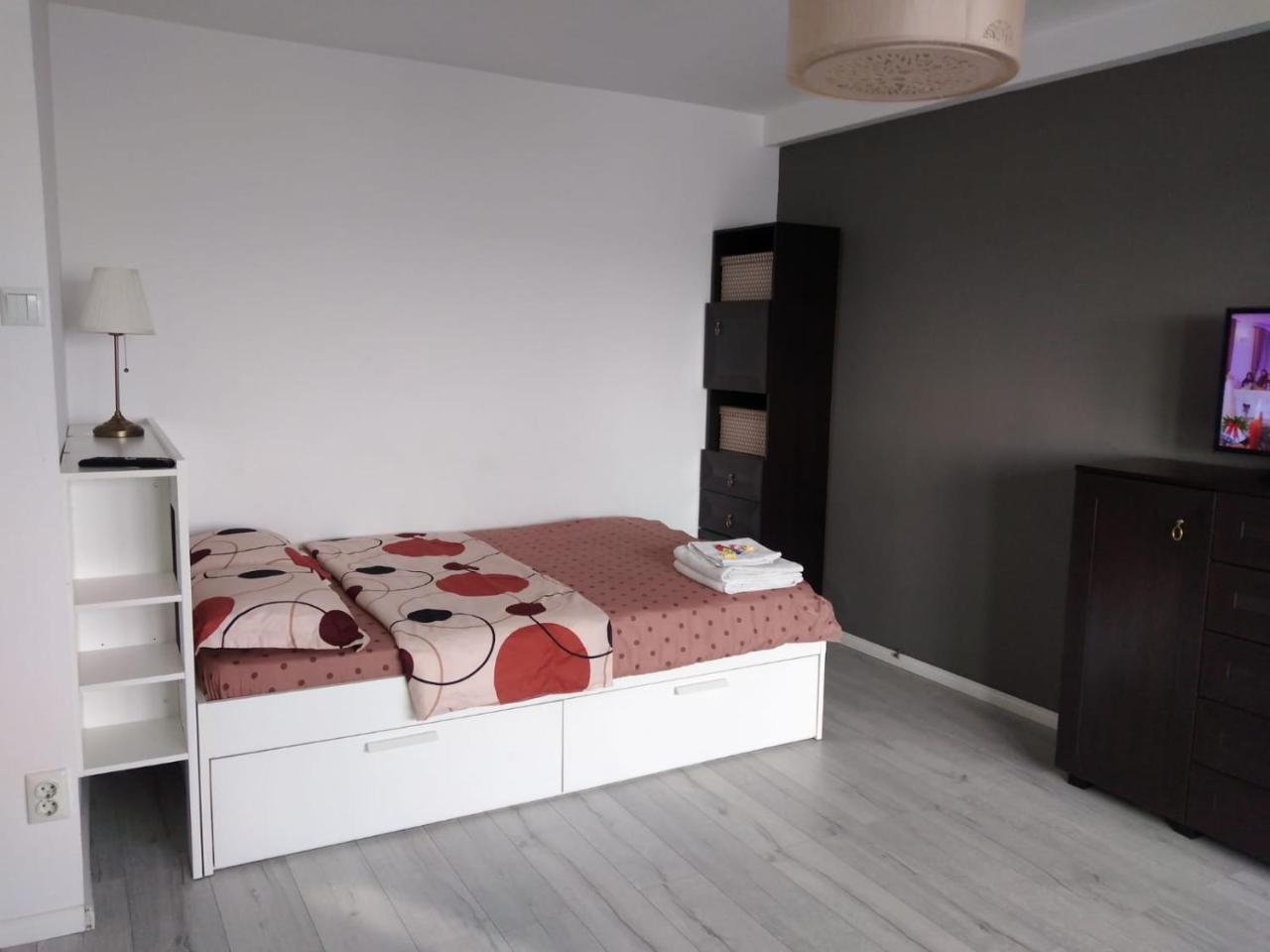Superb 1br Apartment With Air Conditioner