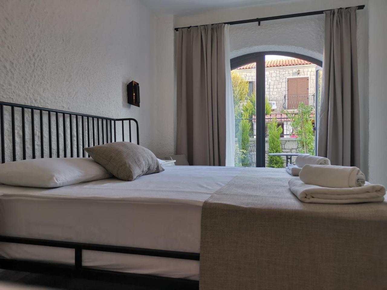Cemal Alacati Butik Hotel
