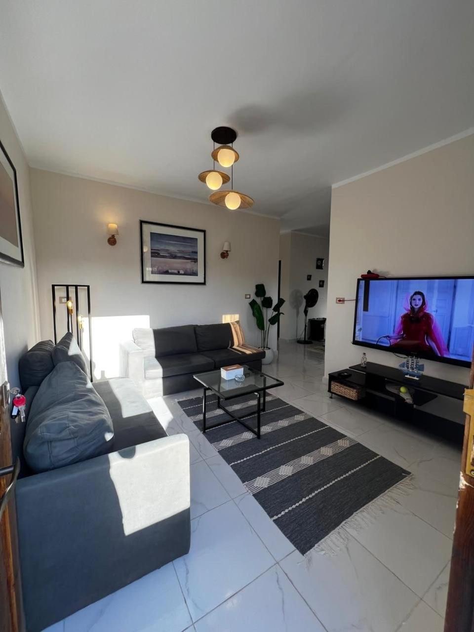 Modern & Charming 2br Apartment - Navy House