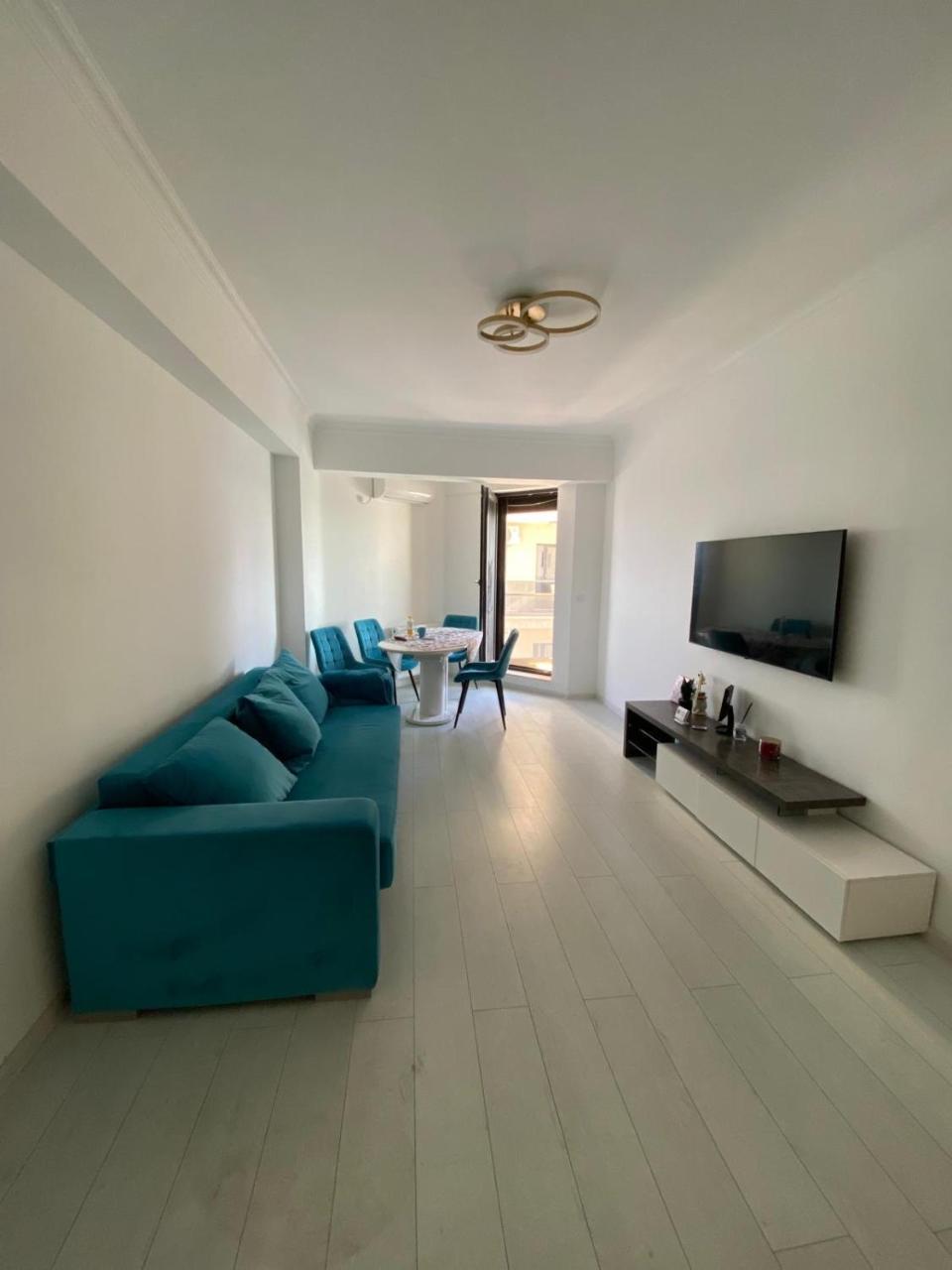 Blue Lake Apartment
