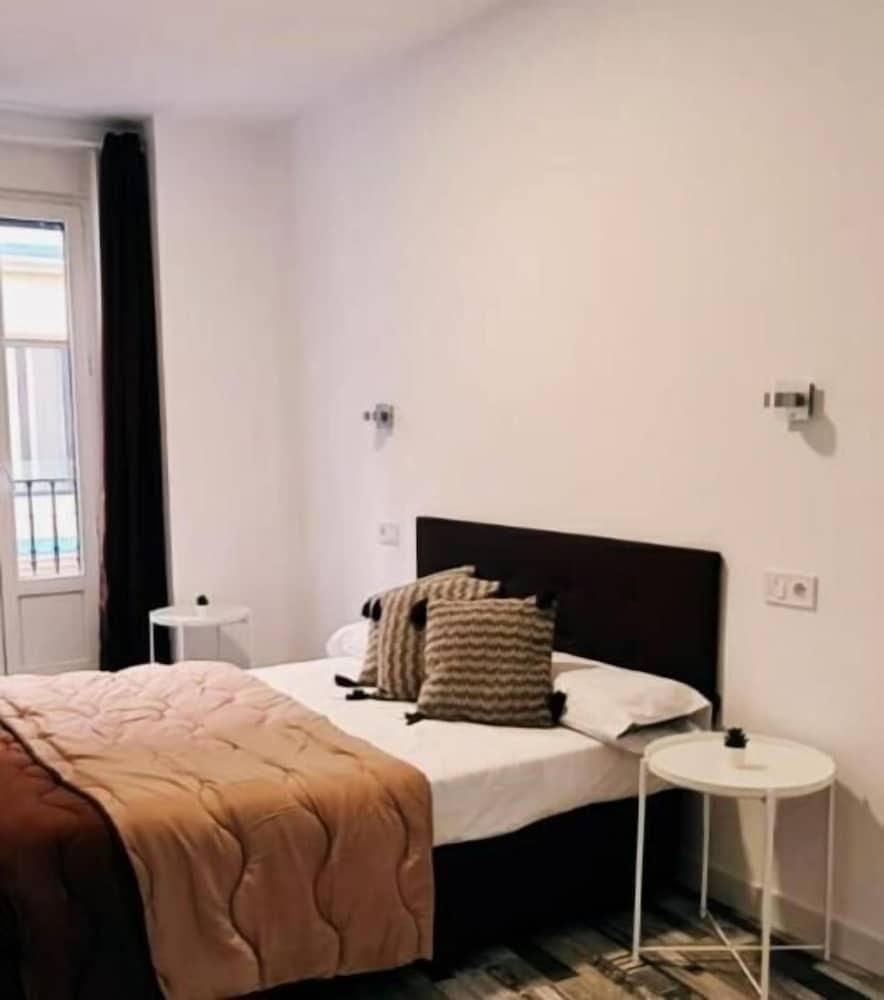 Hostal Andrea Gran Via