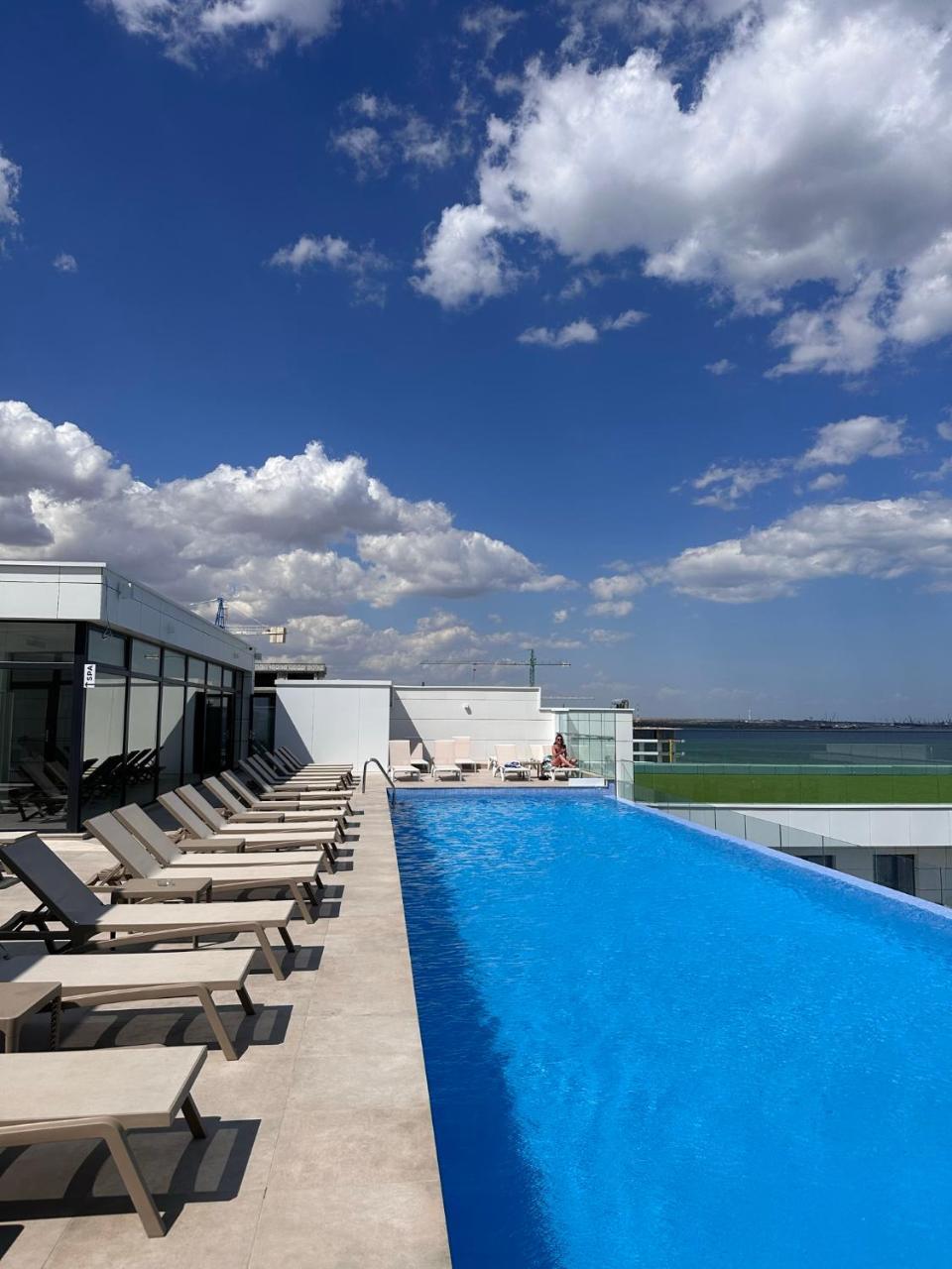 Black Cat Apartments Infinity Resort & Spa
