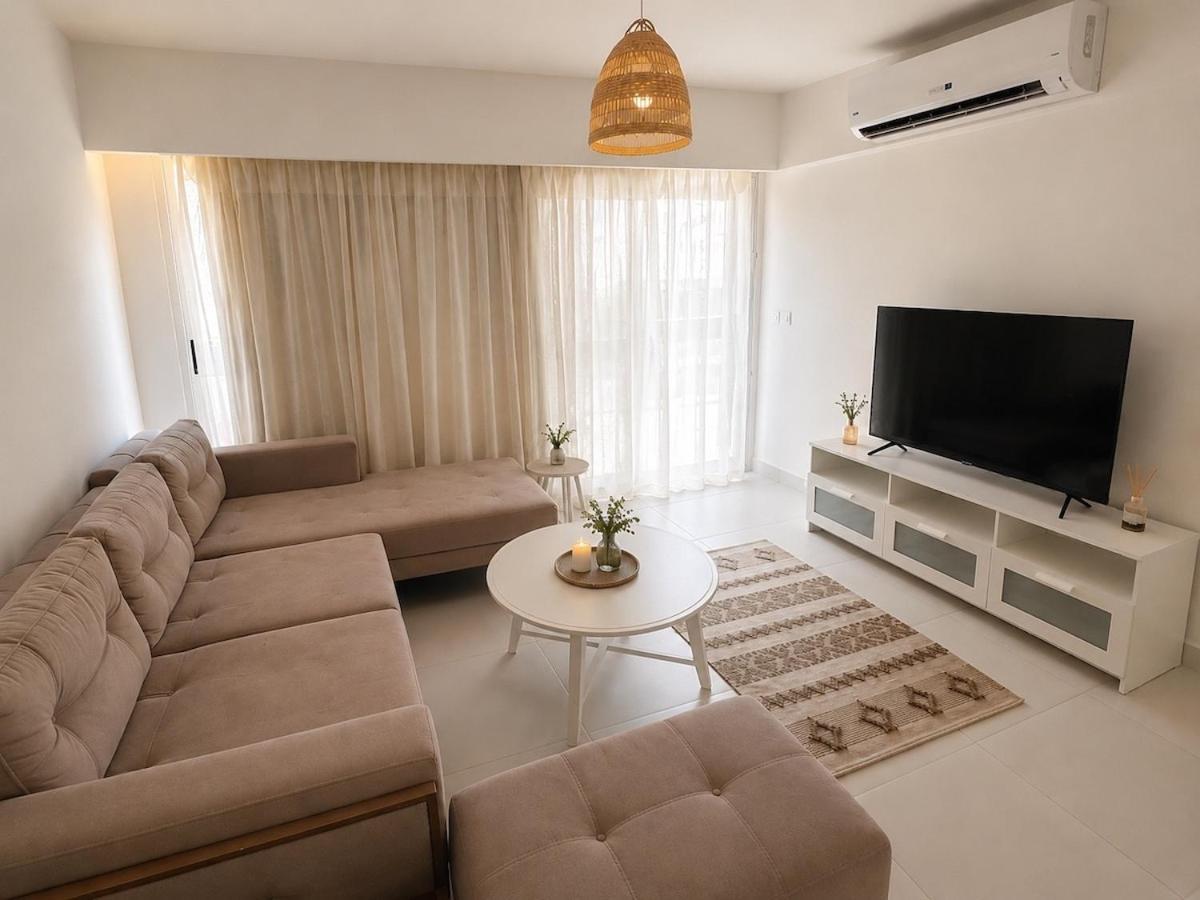 Modern 2br, 1st Row Marina Walk, Marassi Marina, Car Included