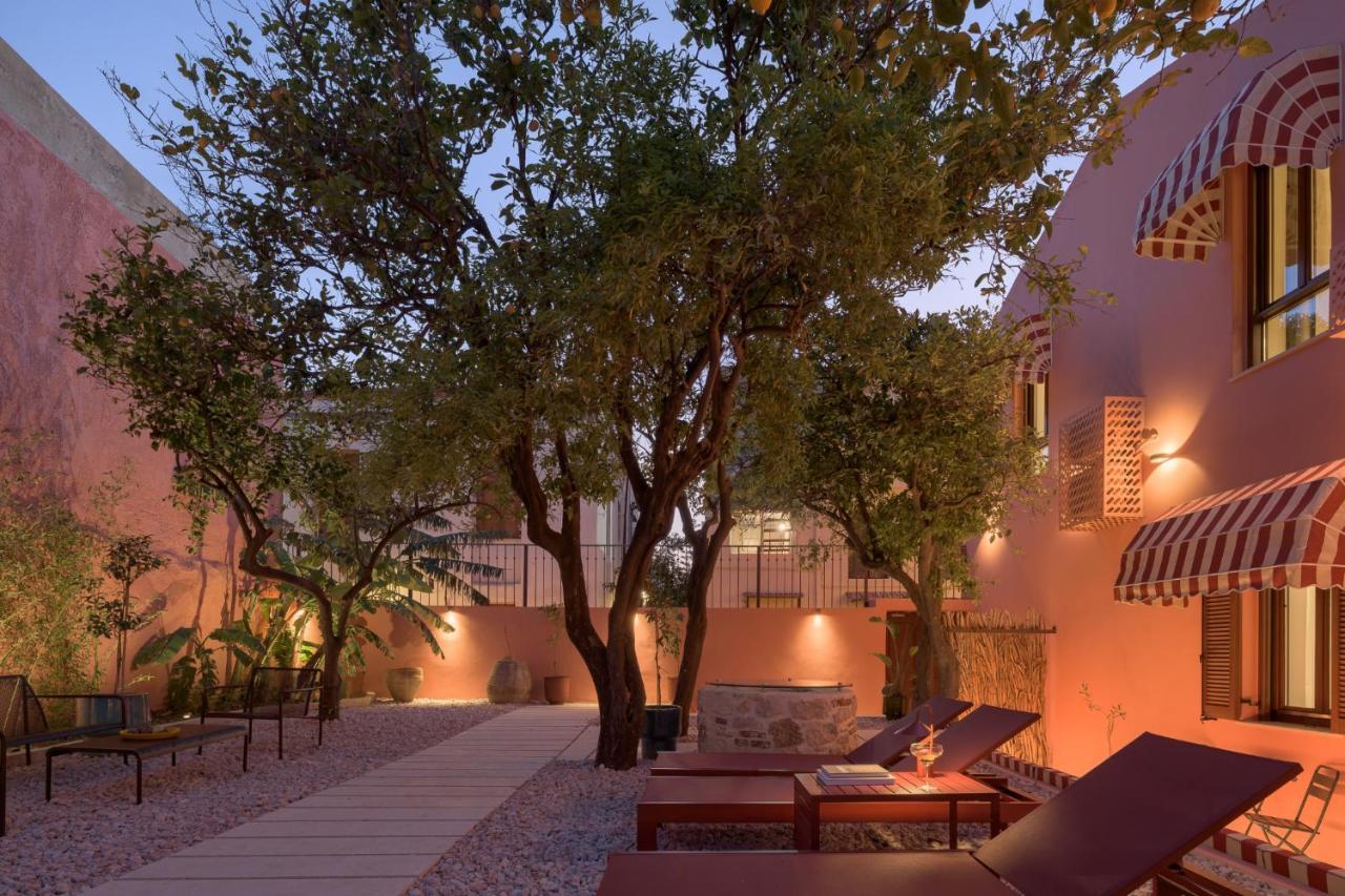 Spartacus Garden Boutique Suites