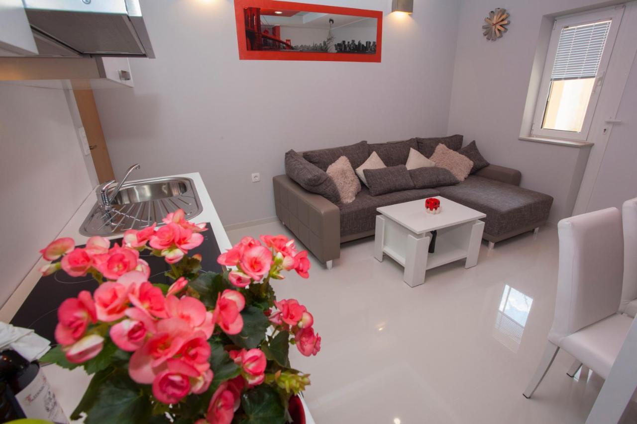Vera Apartments