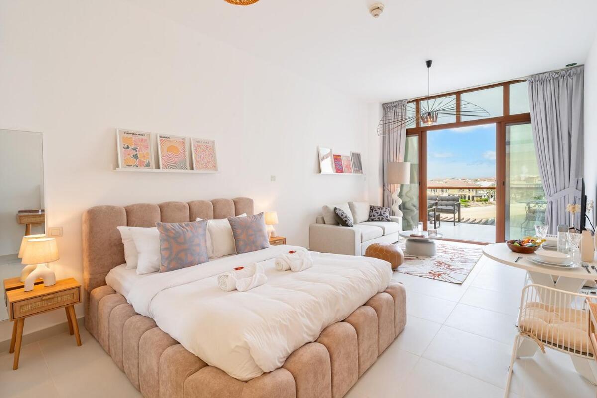 Stylish Studio with Sea Views on the Palm Jumeirah