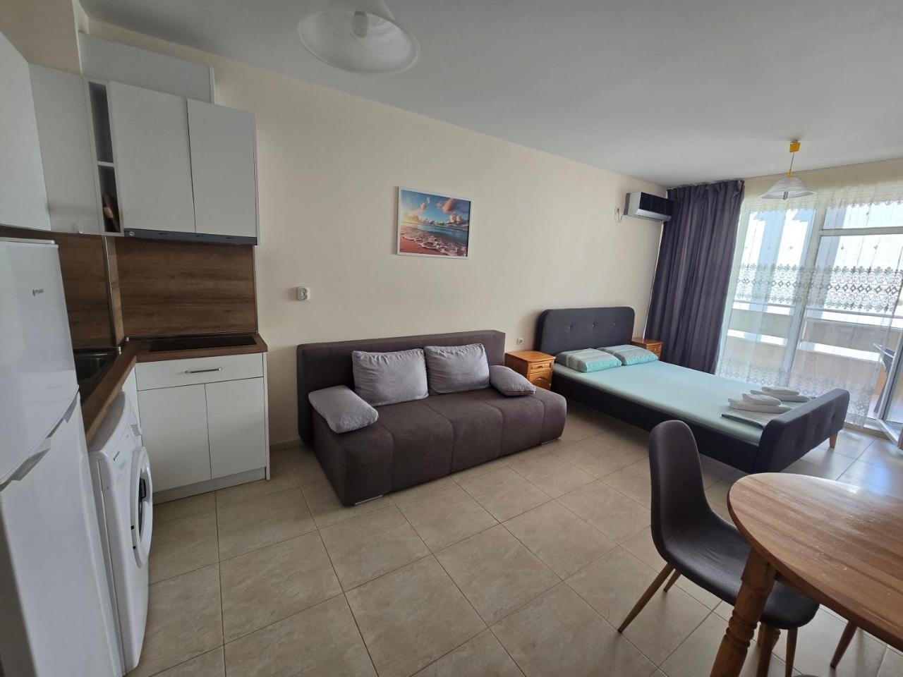 Studia Blu Minuta Ot Plazha